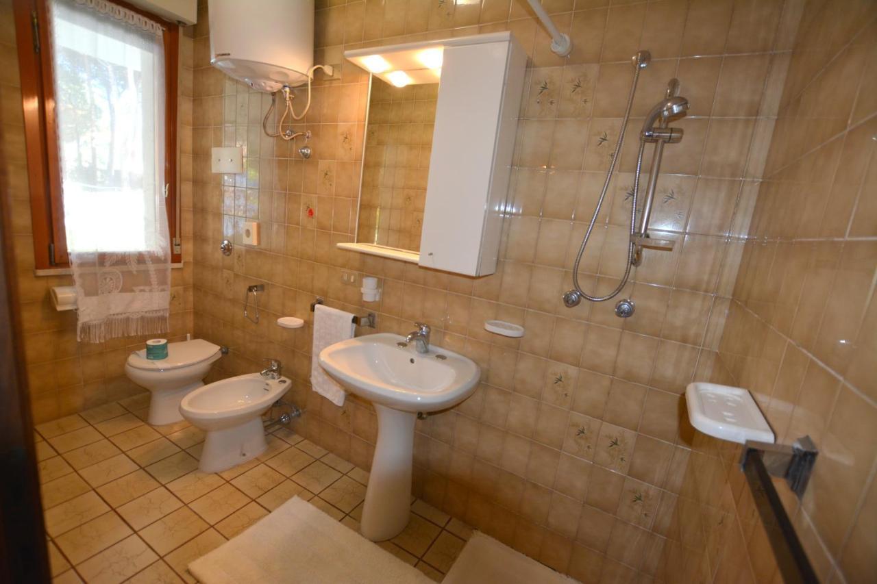 Appartement Lignano With Pool à Lignano Sabbiadoro Extérieur photo