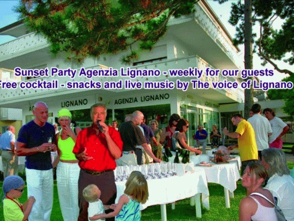 Appartement Lignano With Pool à Lignano Sabbiadoro Extérieur photo